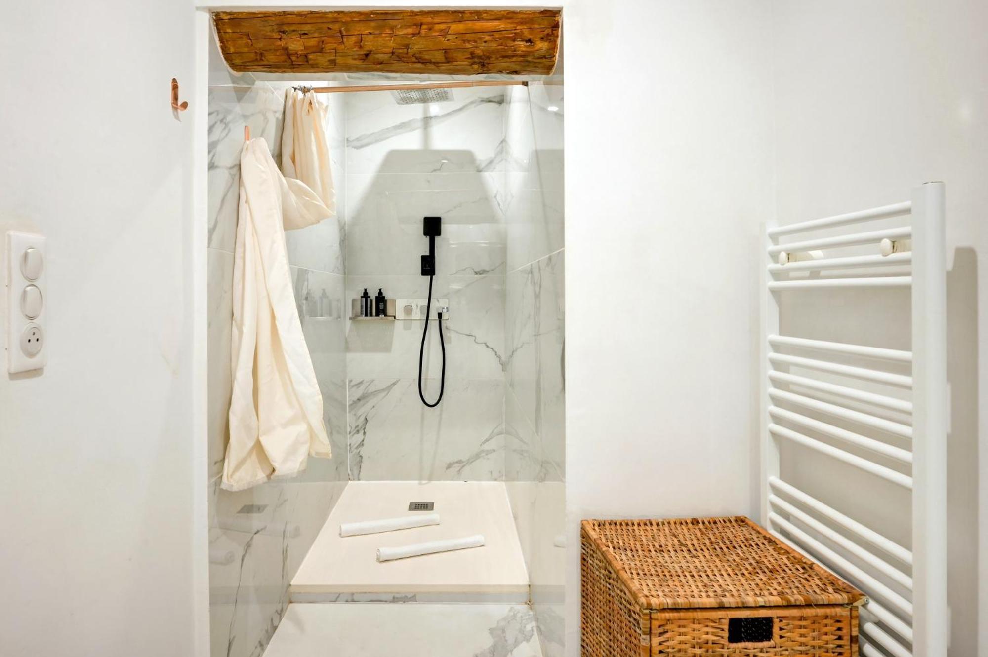 Les Suites De Montigny Aix-en-Provence Oda fotoğraf
